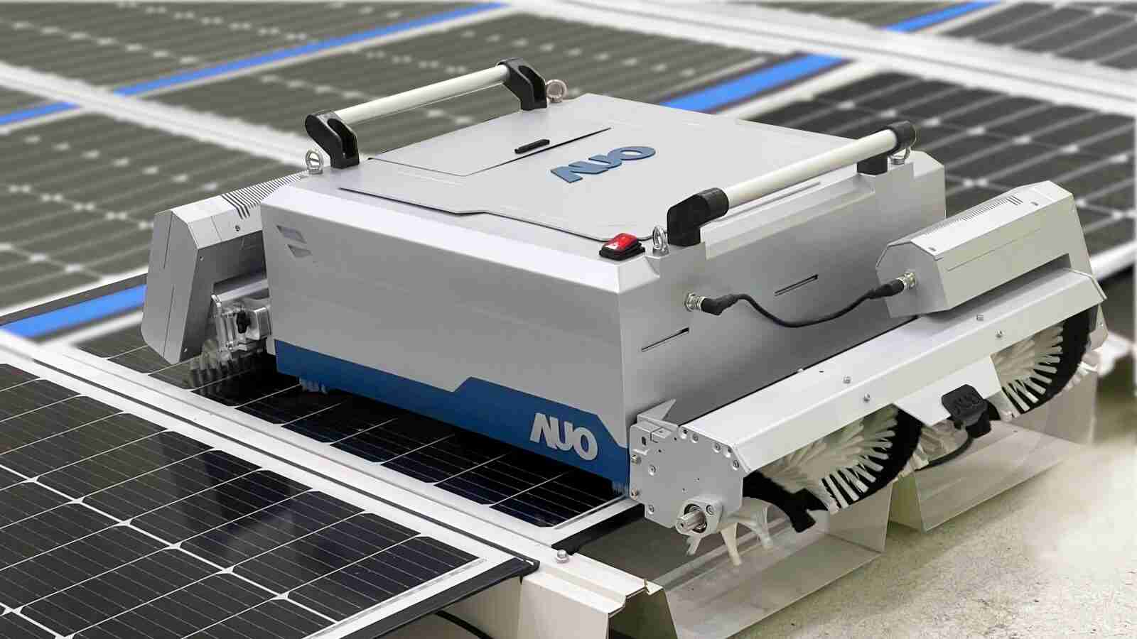 918.COM致力EPC场域技术升级，，，，导入清洁机器人搭配传感器与AI数据分析，，，大幅减少维运成本