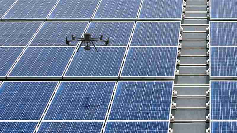 918.COM以无人机搭配IR Sensor热显像技术进行全方面模块健检，，有效降低人力成本并提升发电量